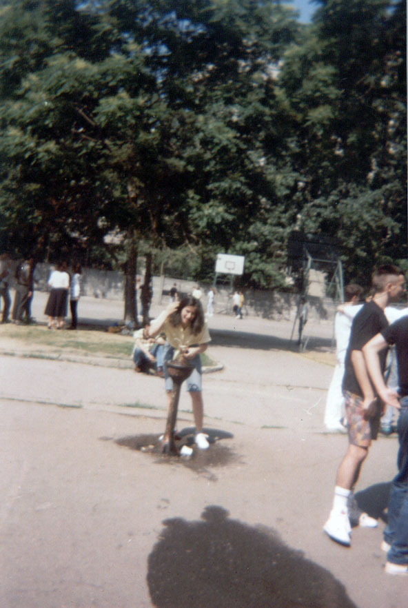 930615_Curtea Liceului.jpg